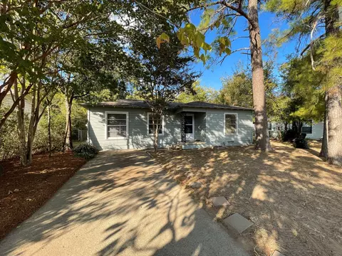 1414 Oakwood Dr, Denton, TX 76205