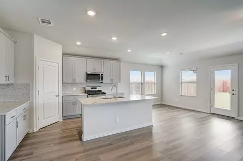 9160 Horse Herd Dr, Fort Worth, TX 76123