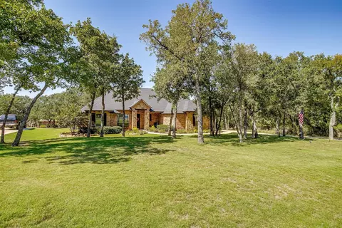 104 Birdie Dr, Lipan, TX 76462