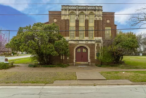 212 N Pleasant St, Hillsboro, TX 76645