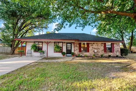 6725 Pecan Pl, Reno, TX 75462