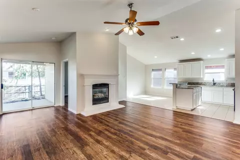 12132 Thicket Bend Dr, Fort Worth, TX 76244
