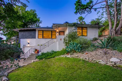 313 Edgemont Ave, Dallas, TX 75216