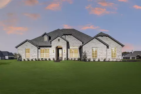 170 Waterview Dr, Gunter, TX 75058