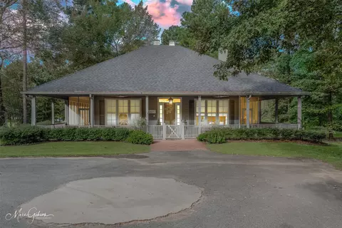 3395 Cypress Village Dr, Benton, LA 71006