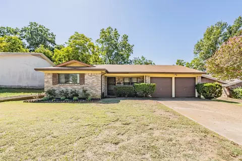 1112 Paula Dr, Arlington, TX 76012