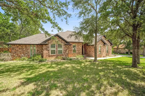 250 Bridle Path Dr, Stephenville, TX 76401