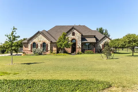 10535 Baucum Rd, Waxahachie, TX 75167