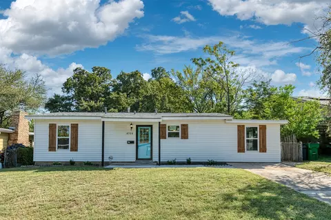 4504 Walthall St, Haltom City, TX 76117