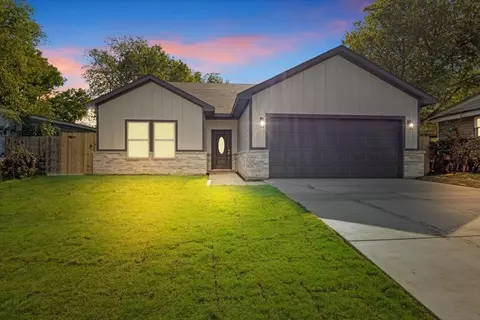 1704 Colvin St, Fort Worth, TX 76104