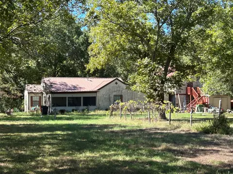 2890 Colvin St, Paris, TX 75460