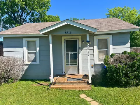 8816 Spaugh Ct, White Settlement, TX 76108