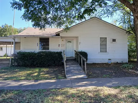 604 N Bois D Arc Ave, Hubbard, TX 76648