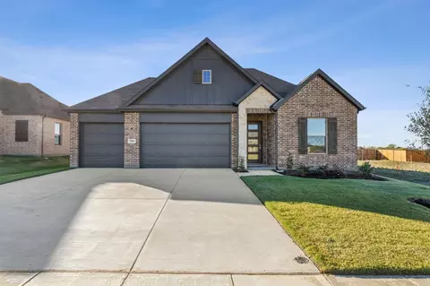701 Bonnie Rose Ln, Van Alstyne, TX 75495