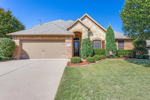 11129 Castle Oak Ln, Fort Worth, TX 76108