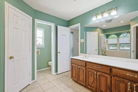 902 Clearview St, Krum, TX 76249 photo 17