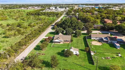 902 Clearview St, Krum, TX 76249 photo 37