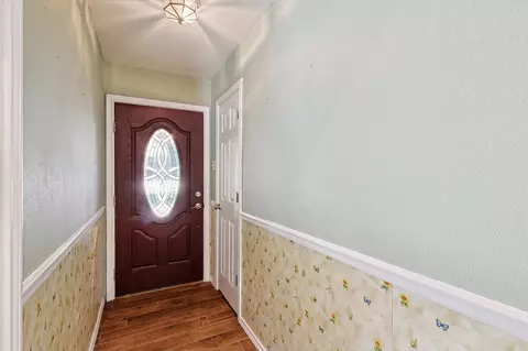 902 Clearview St, Krum, TX 76249 photo 3