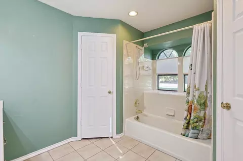 902 Clearview St, Krum, TX 76249 photo 16