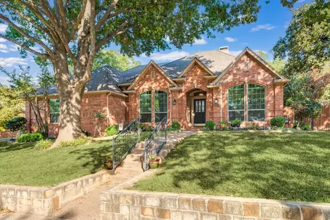 8600 Twisted Oaks Way, North Richland Hills, TX 76182