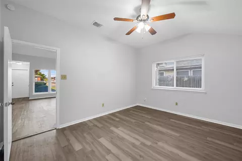 Bedroom - 7004 Ruby Dr, Dallas, TX 75237 photo 1 of 8