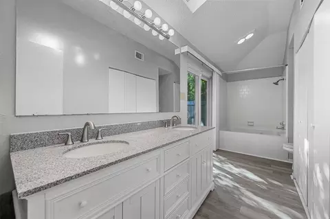 Bath - 7004 Ruby Dr, Dallas, TX 75237 photo 1 of 3