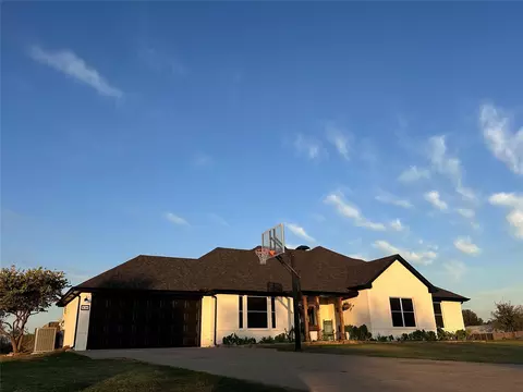 836 Sherry Ln S, Krugerville, TX 76227