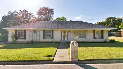 1421 Wade Dr, Bedford, TX 76022