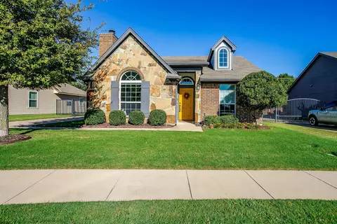 224 Tinker Trl, Burleson, TX 76028