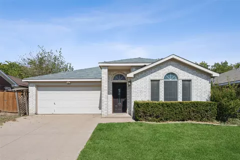 6837 Prairie Hill Rd N, Fort Worth, TX 76131