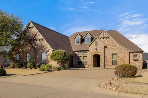 2307 Bordeaux Dr, Granbury, TX 76048