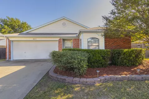 651 Lemon Dr, Arlington, TX 76018