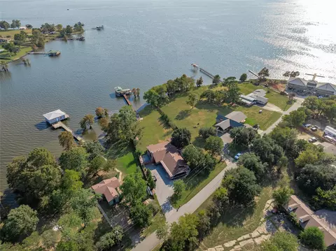 5325 Lake Island Ln, Shreveport, LA 71107