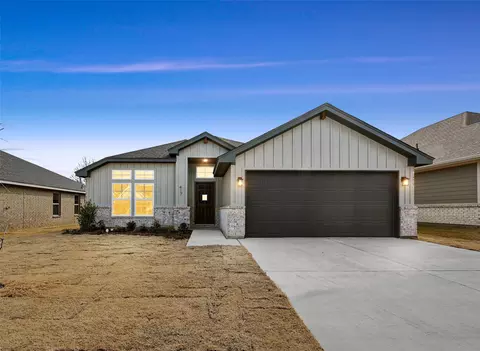417 Rose Ave, Cleburne, TX 76033
