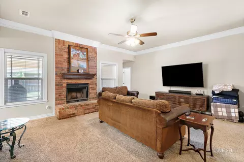 825 Running Water Trl, Abilene, TX 79602 photo 4