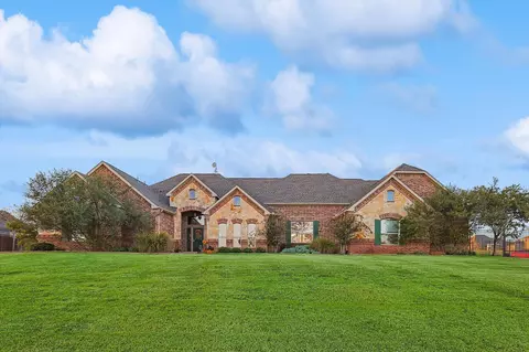 7155 Hinton Dr, Mansfield, TX 76063