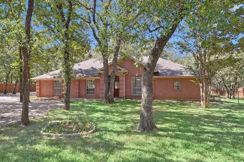 5240 Banks Rd, Fort Worth, TX 76140