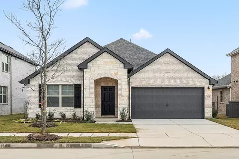 7138 Nandina Dr, Midlothian, TX 76084