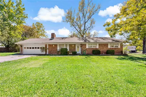 148 County Road 2010, Clarksville, TX 75426