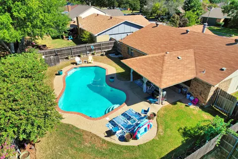 7011 Forestview Dr, Arlington, TX 76016