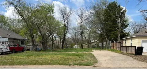 1325 E Thomas St, Sherman, TX 75090
