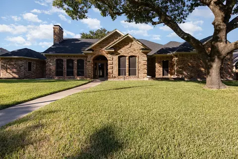 1441 Mosslake Dr, Desoto, TX 75115