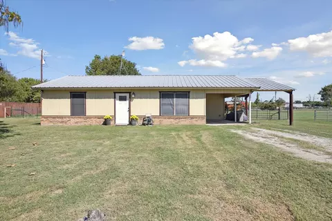 1305 Hutchins Ln, Springtown, TX 76082
