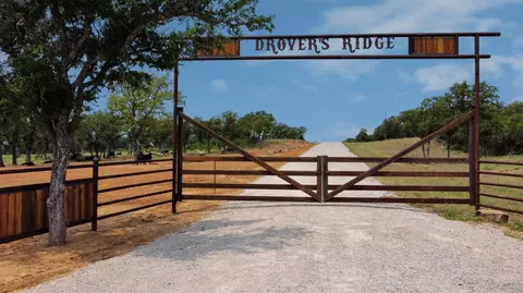 1001 Drovers Trl, Mineral Wells, TX 76067