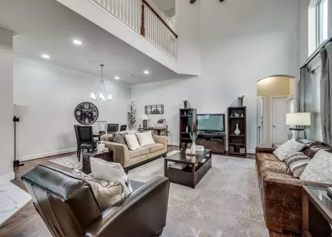 6631 Deleon St, Irving, TX 75039 photo 11