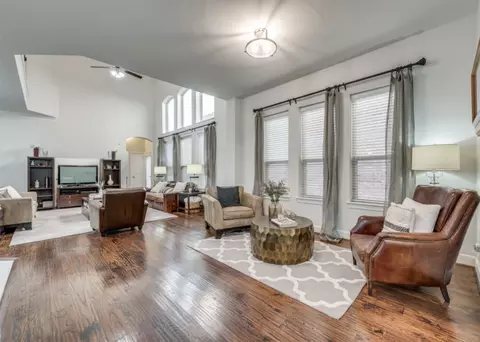 6631 Deleon St, Irving, TX 75039 photo 9