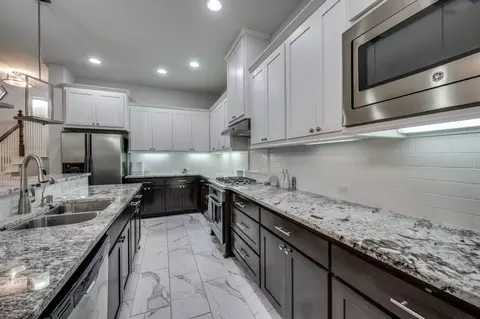 6631 Deleon St, Irving, TX 75039 photo 6