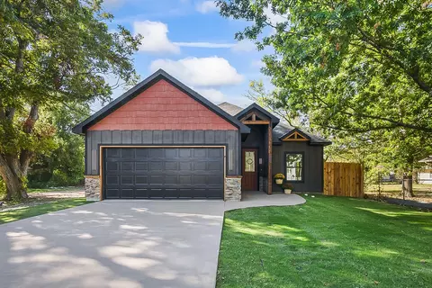 403 W Spruce St, Whitewright, TX 75491
