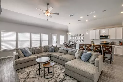 7122 Pampas Pl, Venus, TX 76084