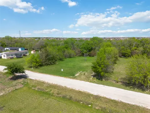 48 Spring Creek Cir, Grand Prairie, TX 75054
